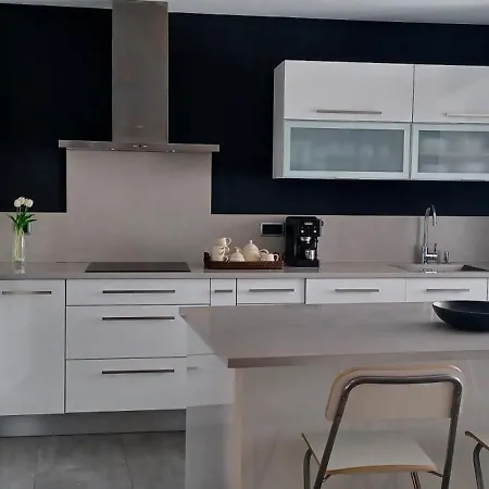 Piso A Pie De Playa Con Terraza Exclusiva