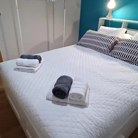 Piso A Pie De Playa Con Terraza Exclusiva *