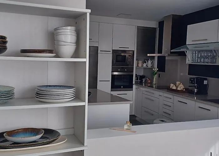 Piso A Pie De Playa Con Terraza Exclusiva * Moaña