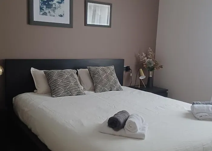 Piso A Pie De Playa Con Terraza Exclusiva * Moaña